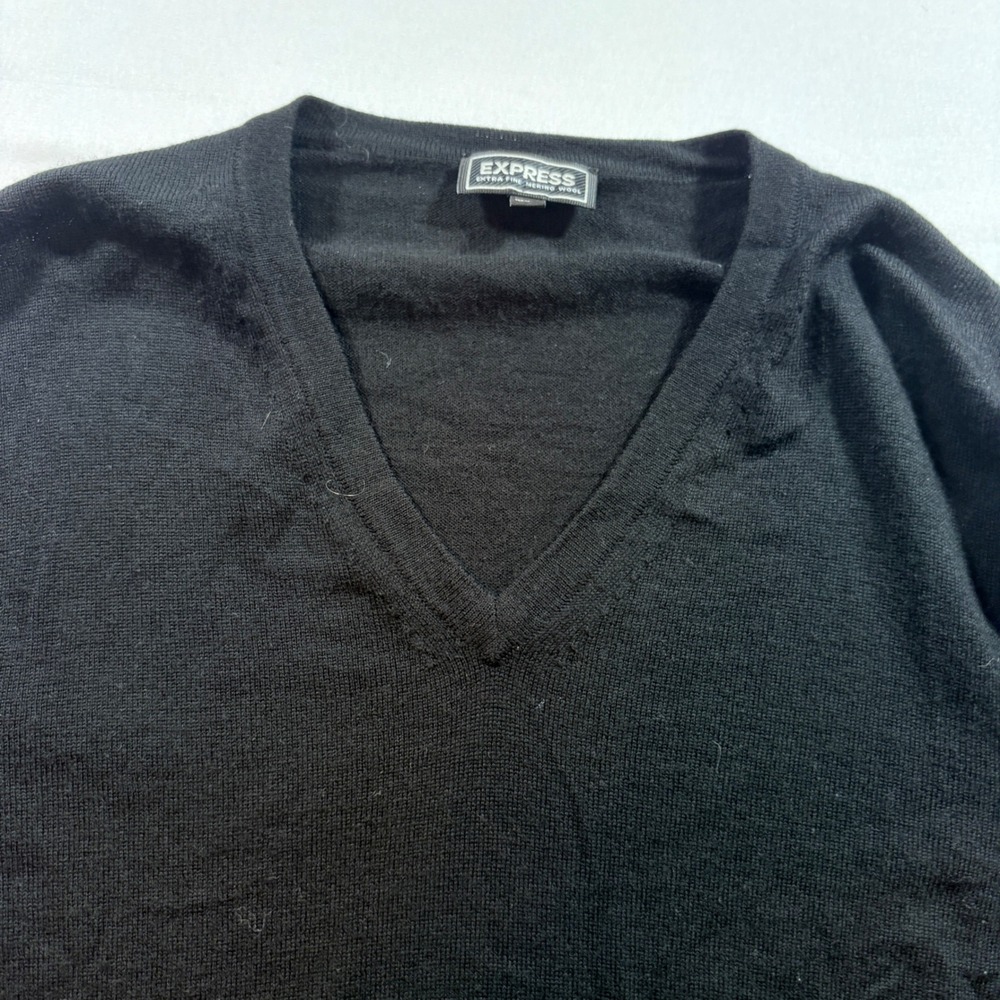 Express V-Neck Sweater Mens Large Black Extra Fine Merino Wool Slim Fit Pullover